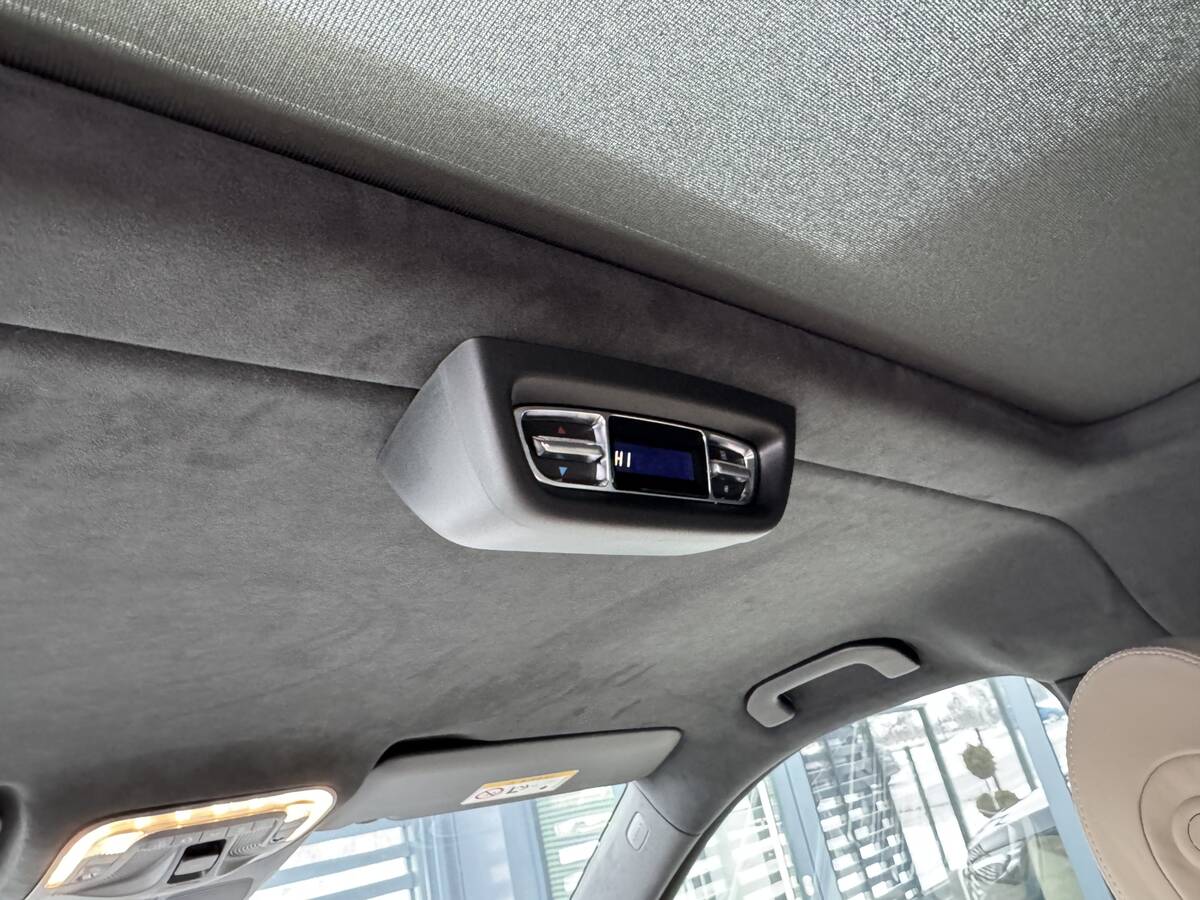Mercedes-Benz V-Class 2025 - Привід: Повний 