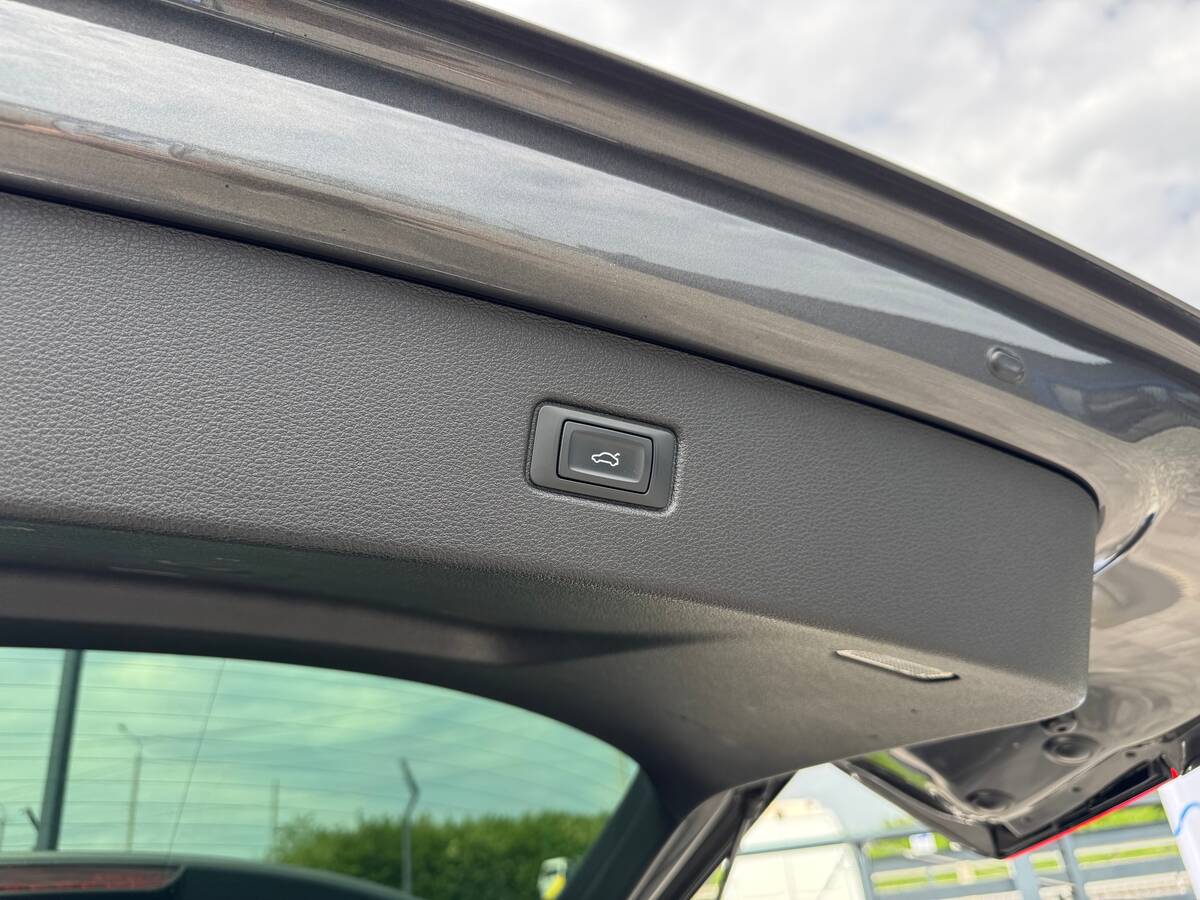 Audi Q7 2018 - freshauto