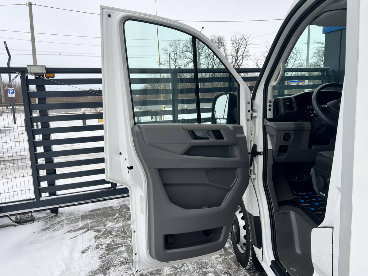 Volkswagen crafter 2021 - фреш авто