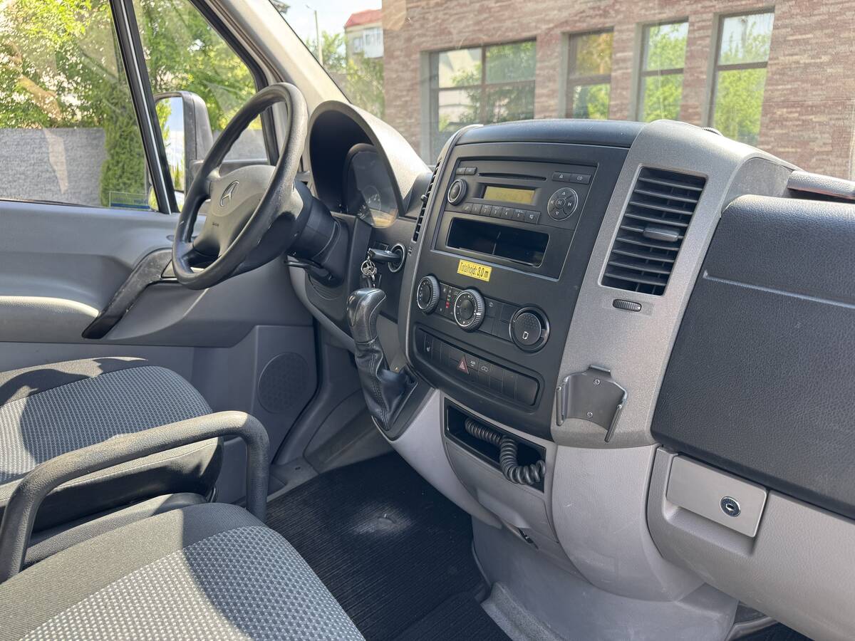Mercedes-Benz Sprinter 2013 - fresh auto