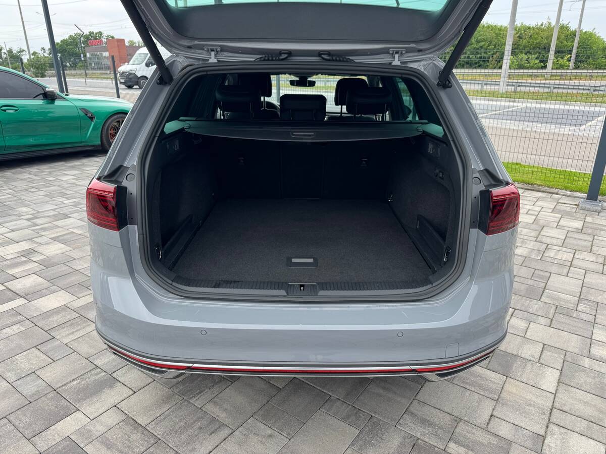 Volkswagen Passat Alltrack 2023 - Потужність: 200 кс