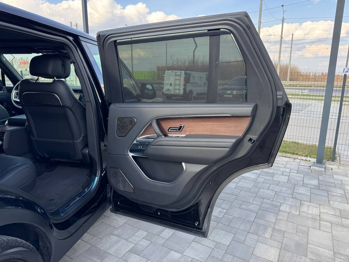 Land Rover Range Rover 2023 - фрешавто