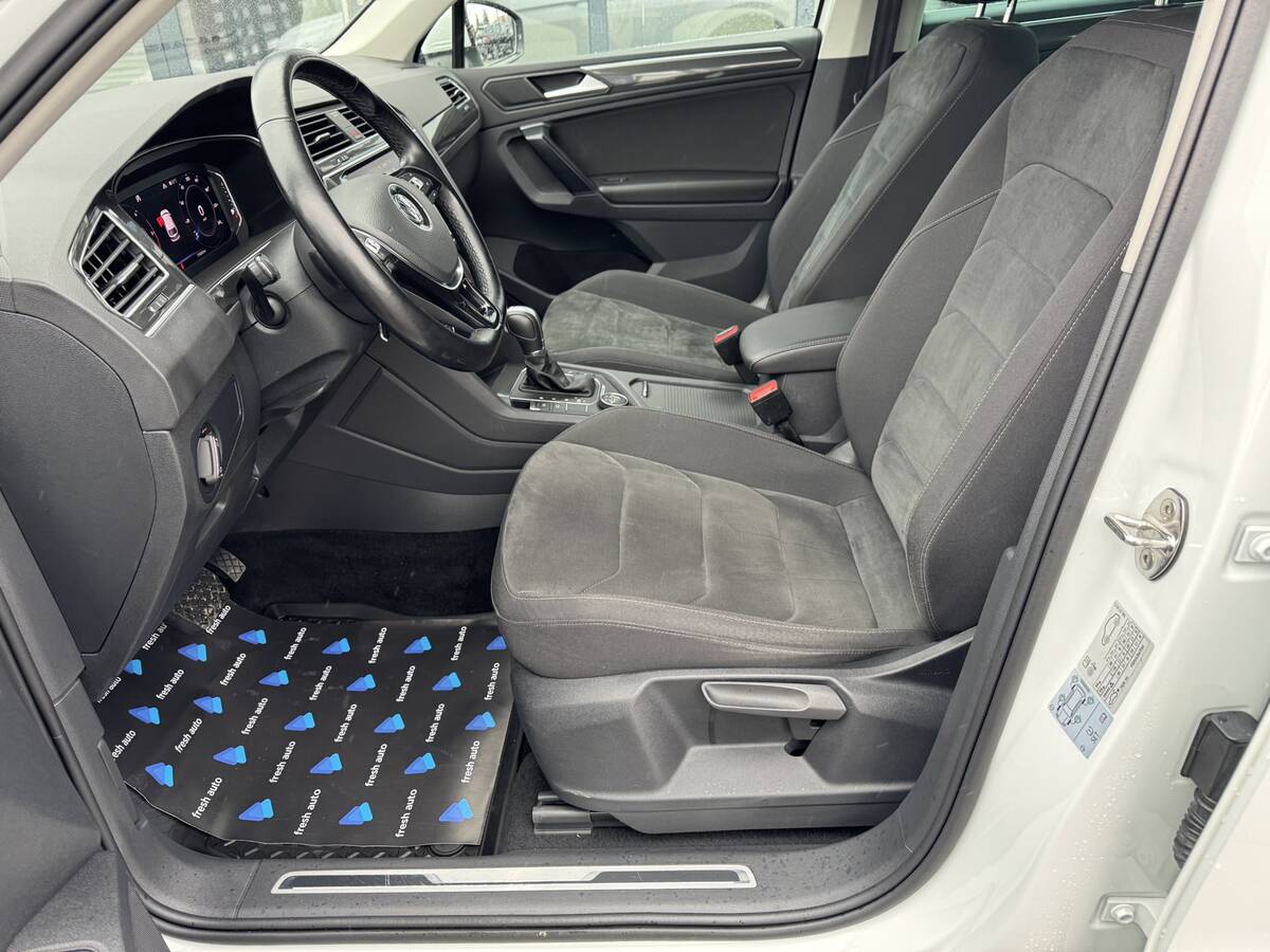 Volkswagen Tiguan 2019 - Кількість місць: 5 