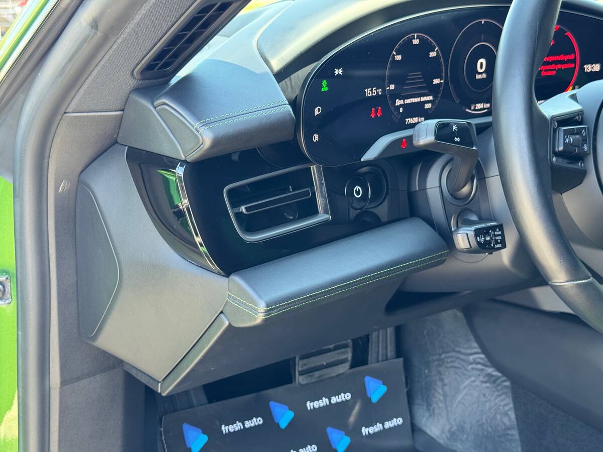 Porsche Taycan 2021 - freshauto