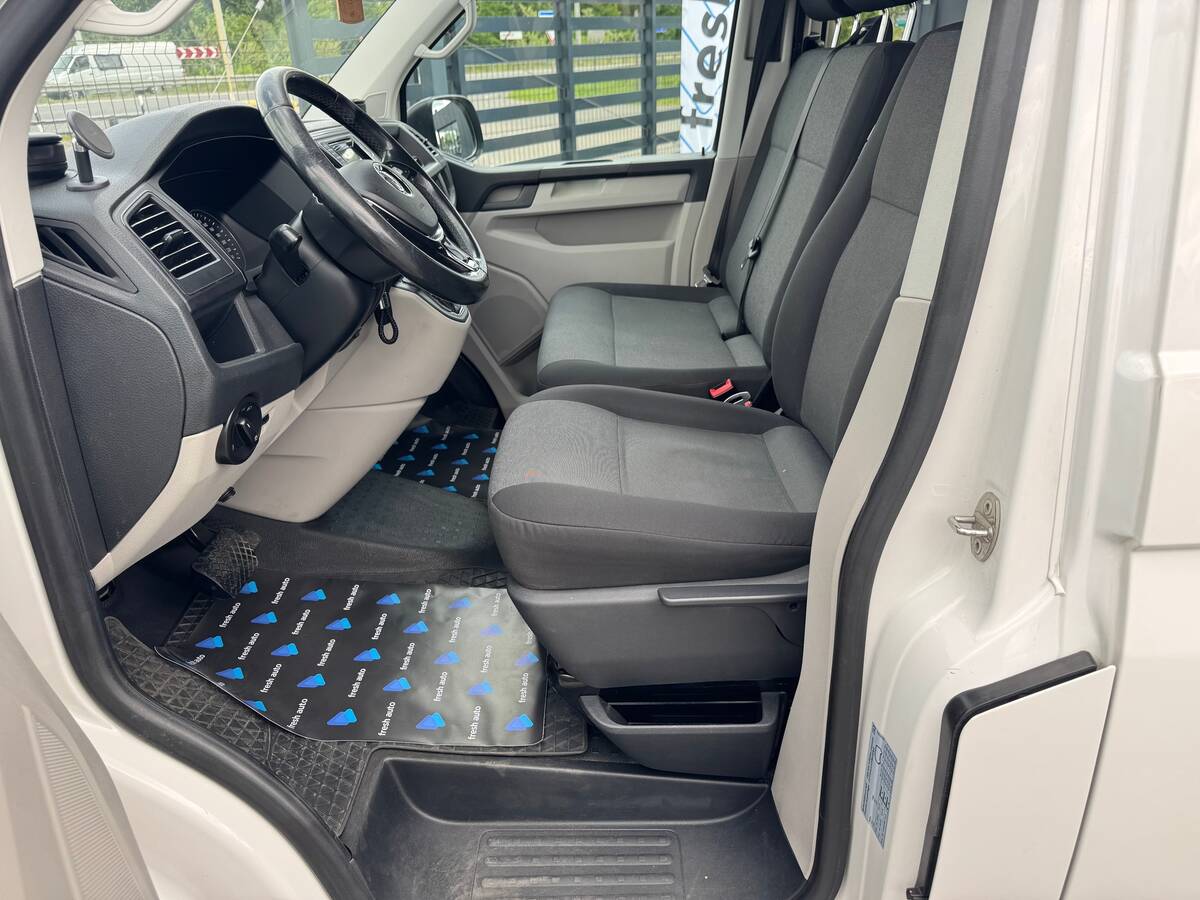 Volkswagen Transporter 2016 - Привід: Передній 