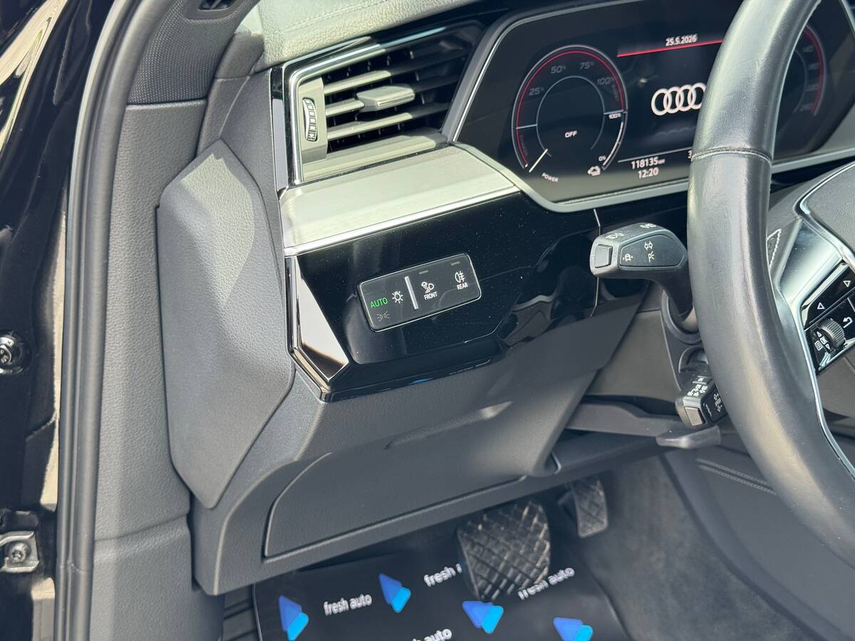 Audi e-tron 2021 - фреш авто рівне