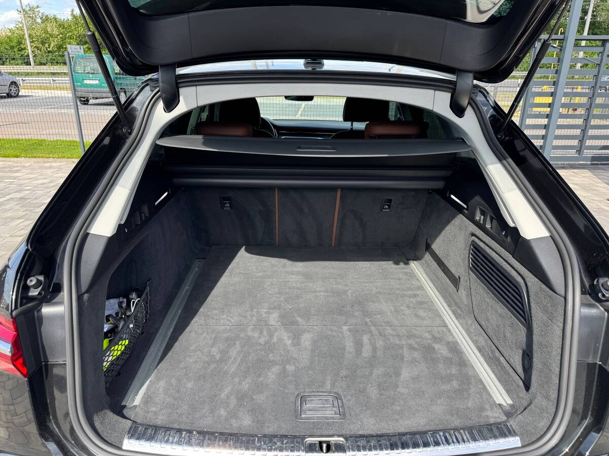 Audi A6 2019 - фреш авто