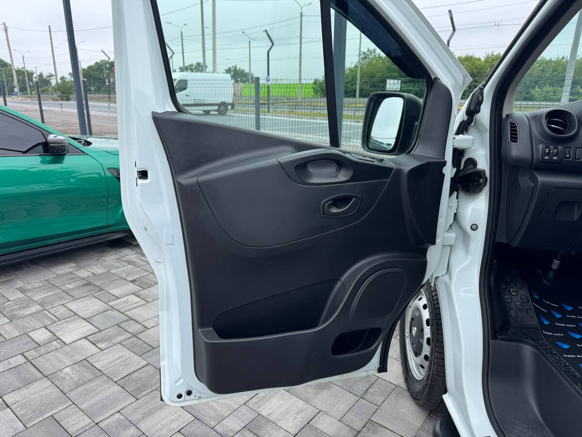Renault Trafic 2020 - fresh auto