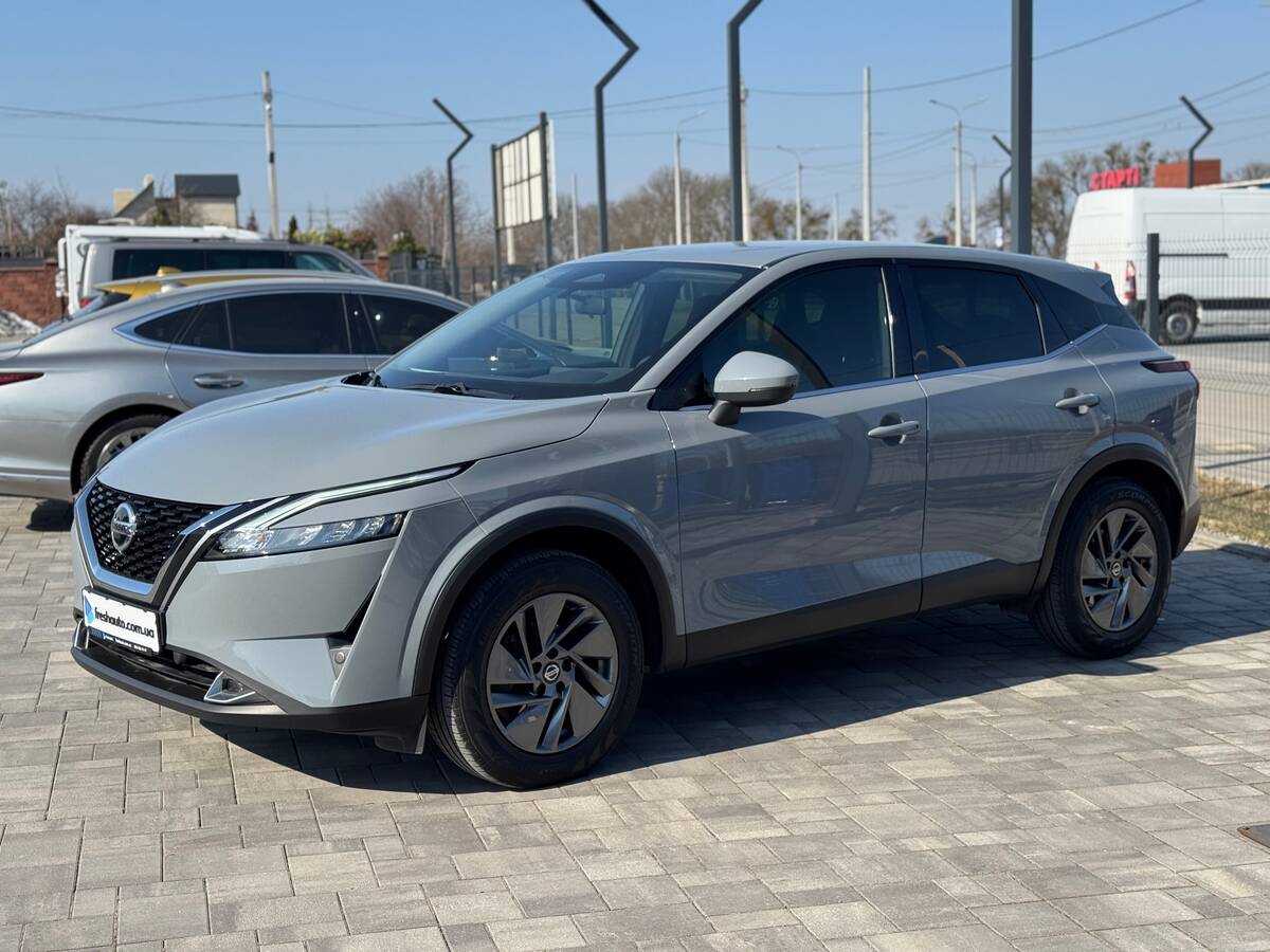 Nissan Qashqai 2021 - Об'єм двигуна: 1.3 
