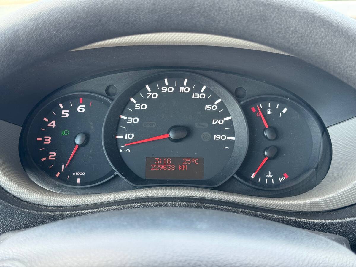 Nissan NV400 2015 - fresh auto рівне