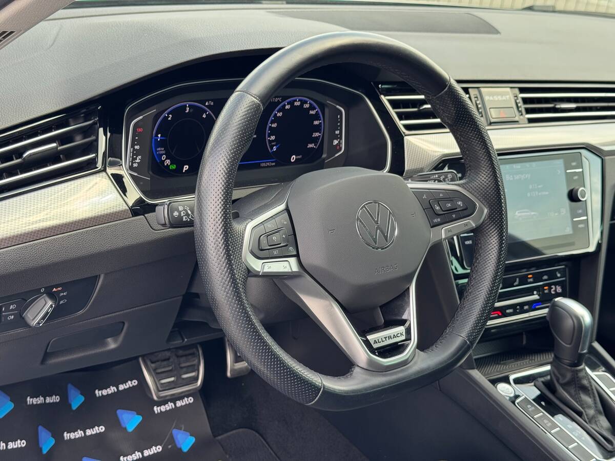 Volkswagen Passat Alltrack 2022 - фреш авто рівне