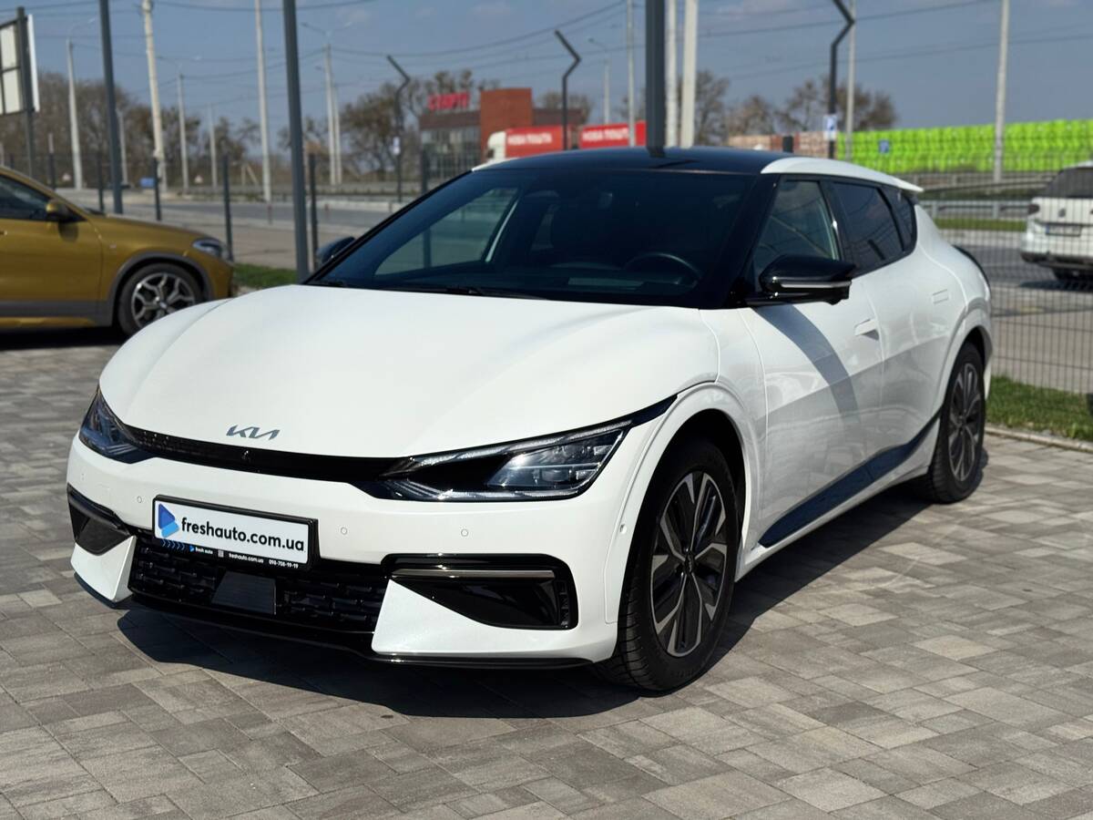Kia EV6 2021 - Потужність: 325 кс