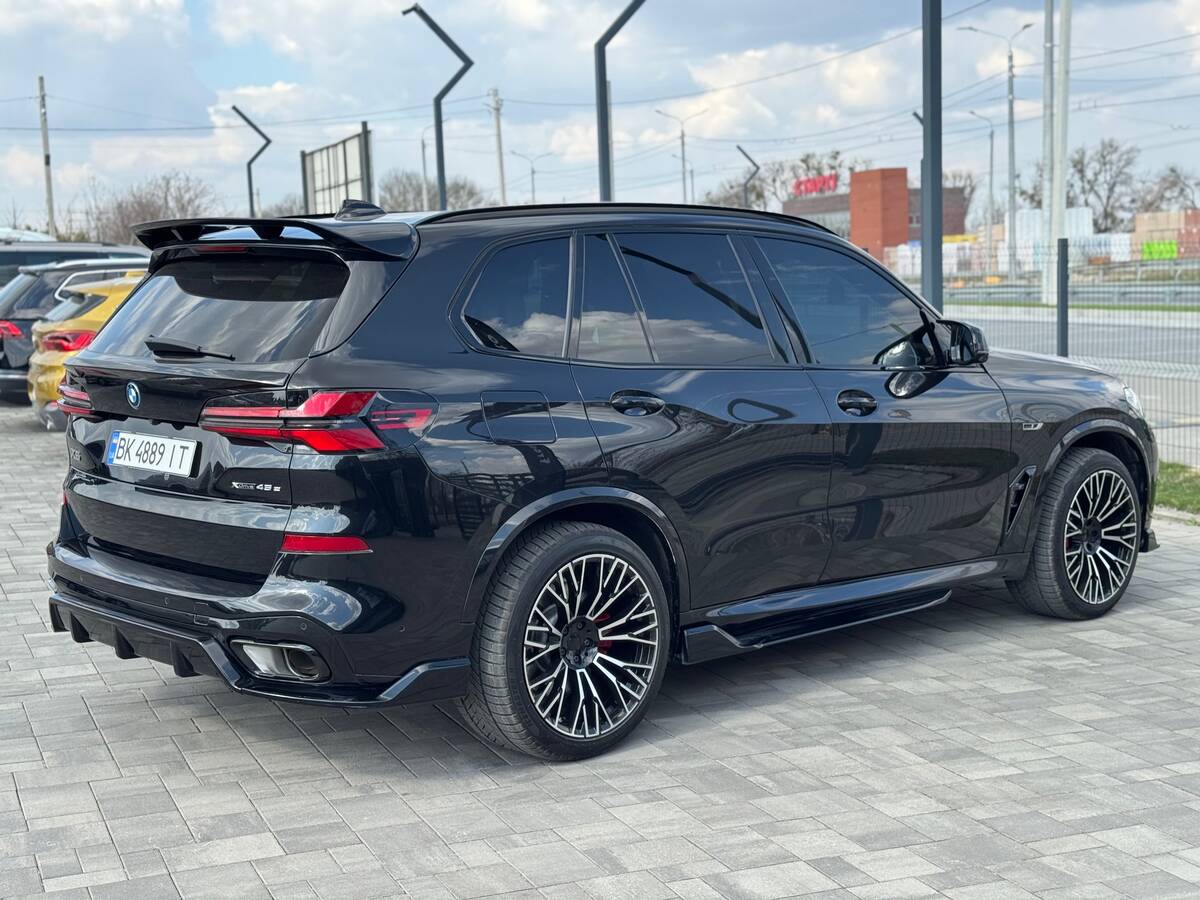 BMW X5 2023 - Об'єм двигуна: 3.0 л.