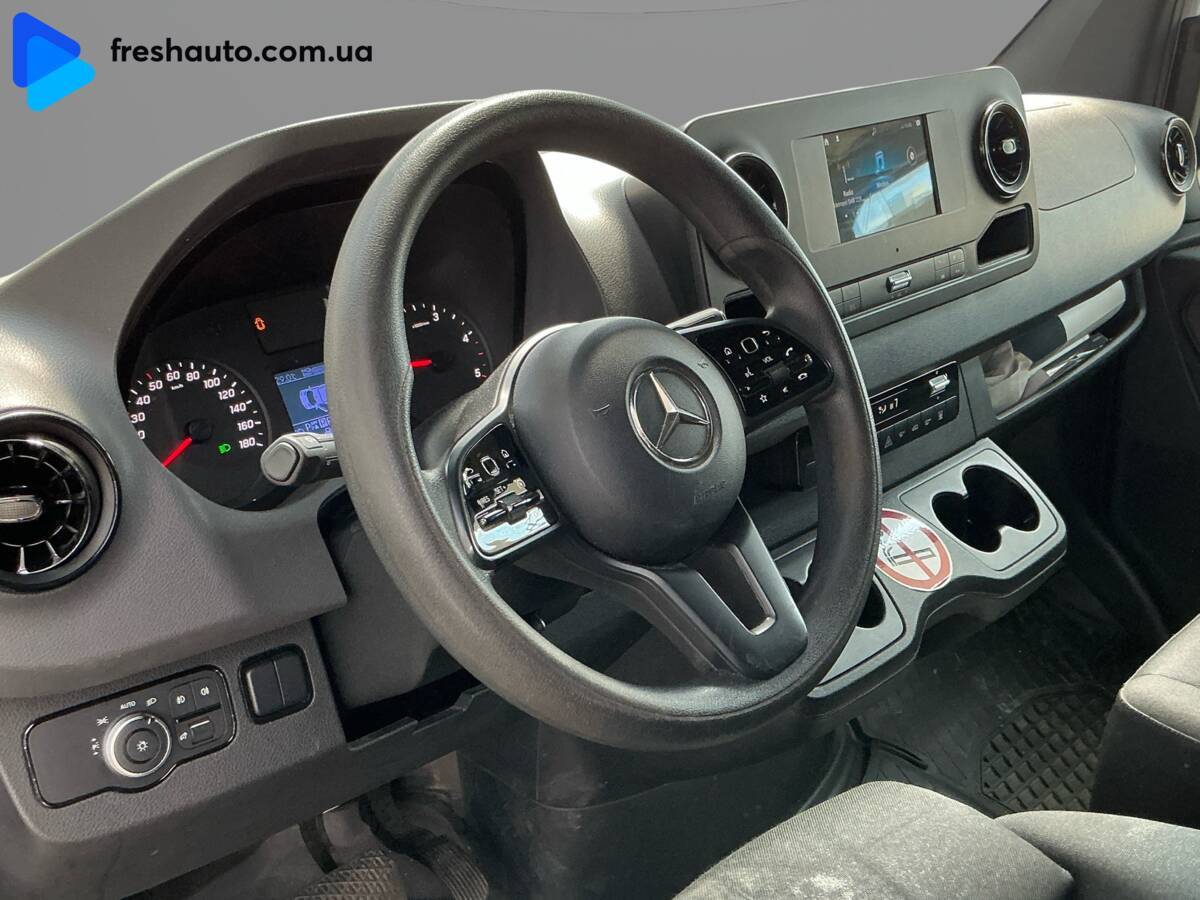 Mercedes-Benz Sprinter 2020 - Привід: Задній 