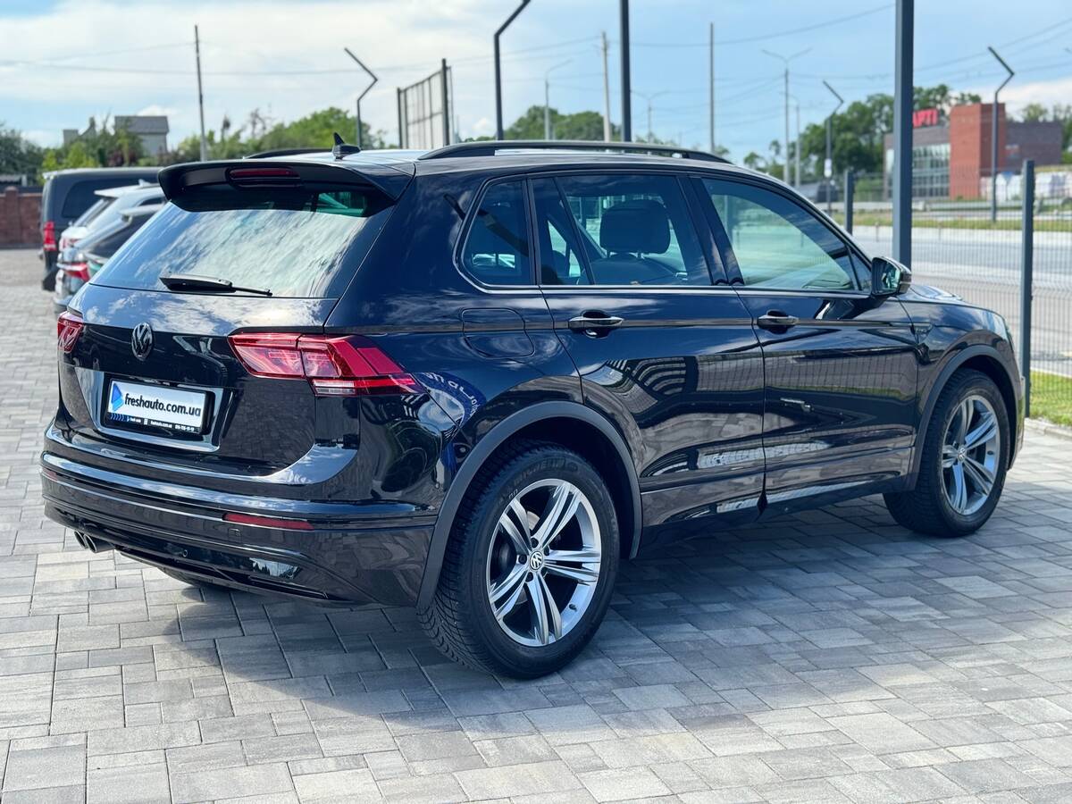 Volkswagen Tiguan 2019 - Об'єм двигуна: 2.0 л.