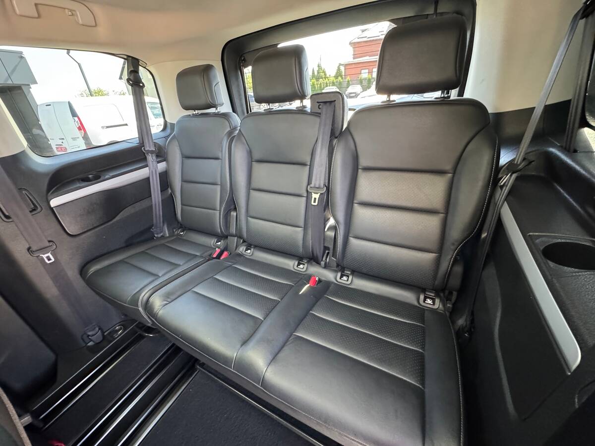 Peugeot Traveller 2020 - fresh auto