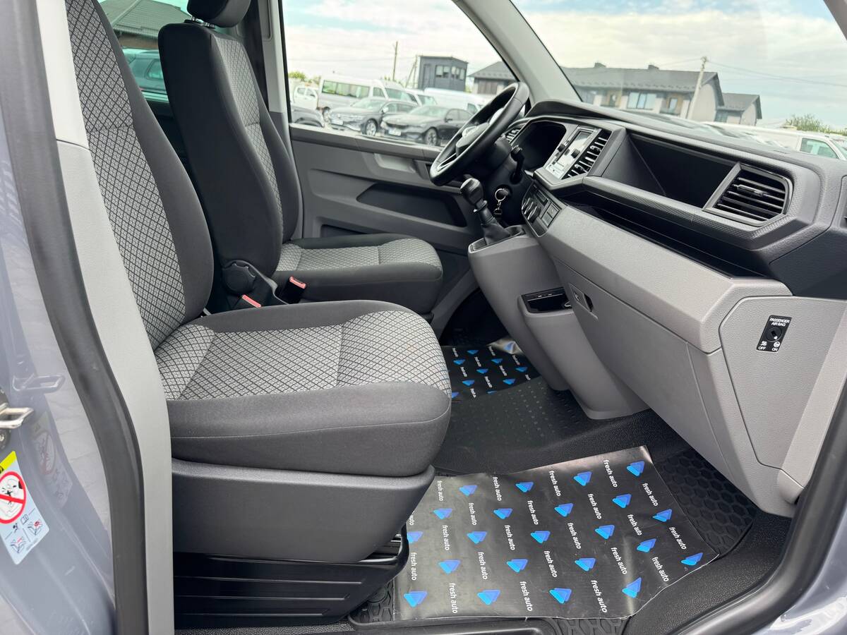 Volkswagen Caravelle 2021 - freshauto