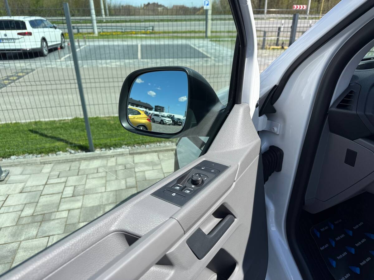 Volkswagen Transporter 2021 - fresh auto