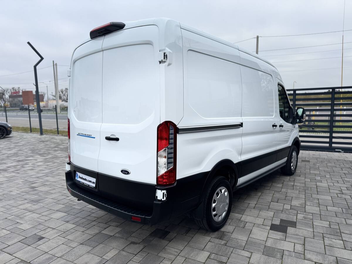 Ford E – Transit 2023 - фреш авто