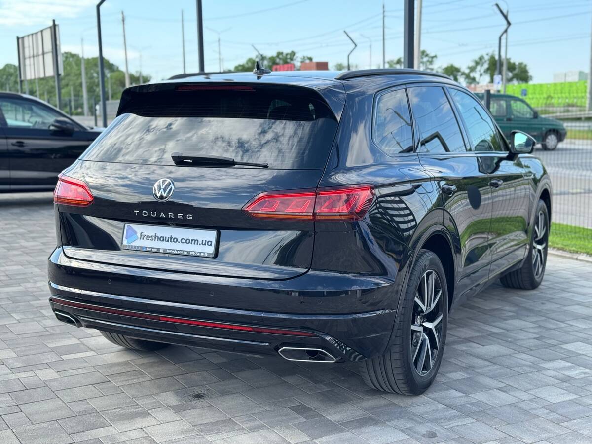 Volkswagen Touareg 2020 - фреш авто
