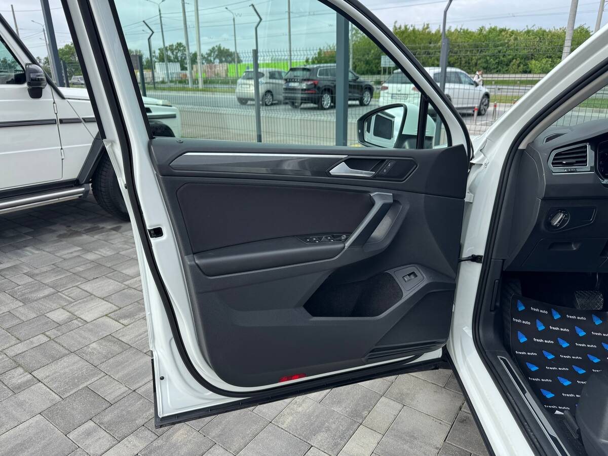 Volkswagen Tiguan 2019 - fresh auto