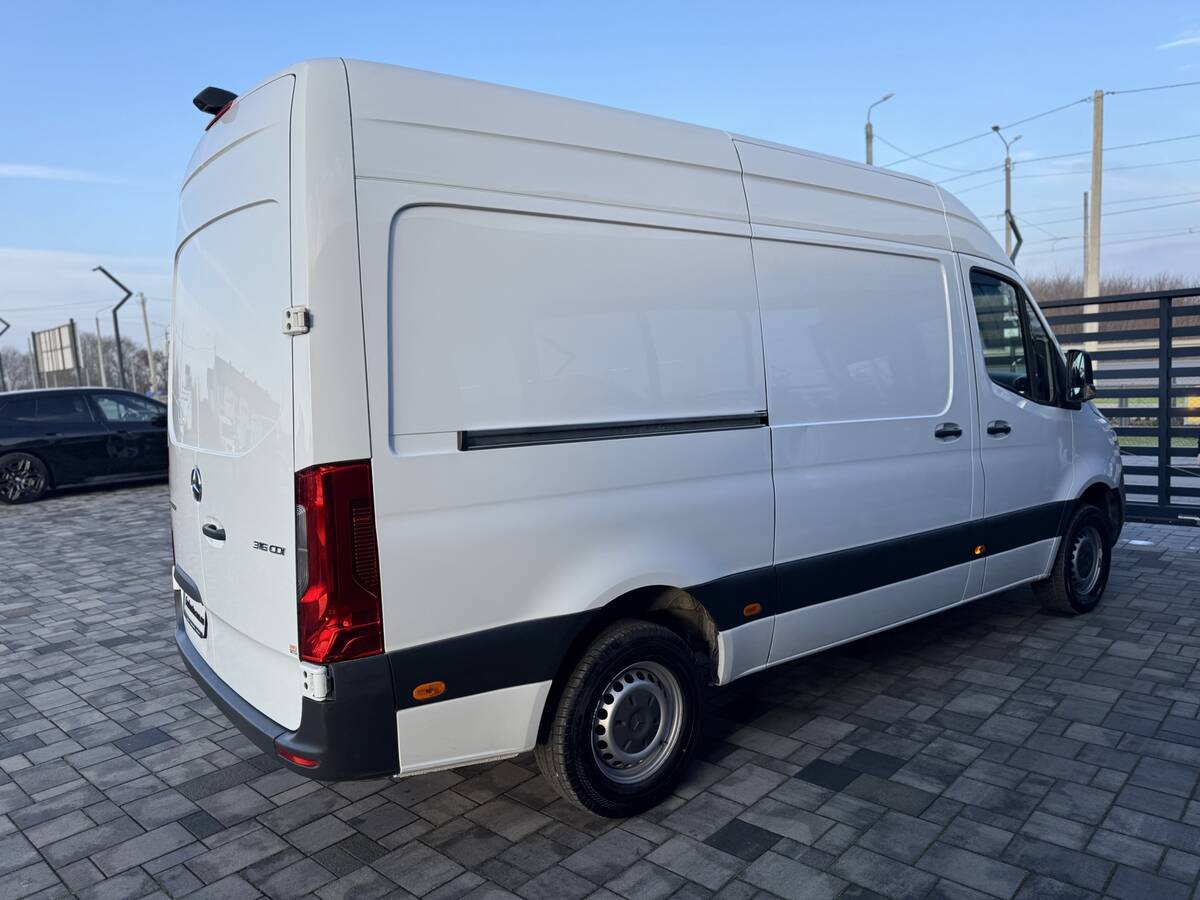 Mercedes-Benz sprinter 2020 - Об'єм двигуна: 2.2 л.