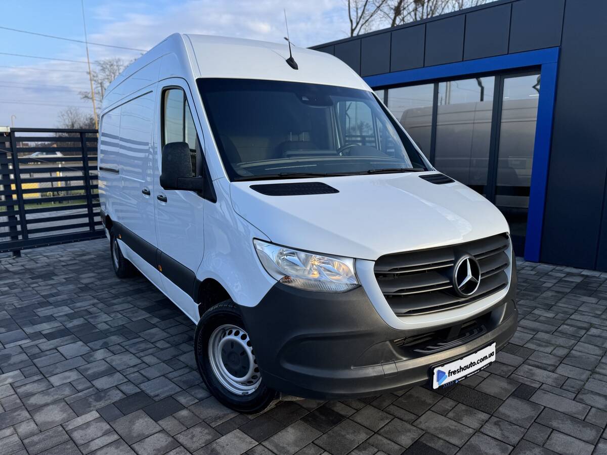 Mercedes-Benz sprinter 2020 - Привід: Задній 