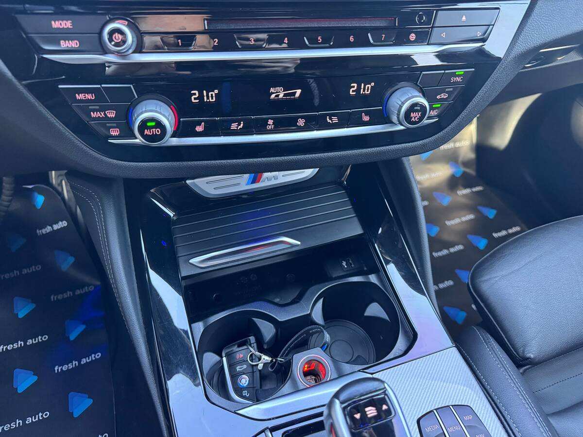 BMW X3 M 2019 - Кількість місць: 5 