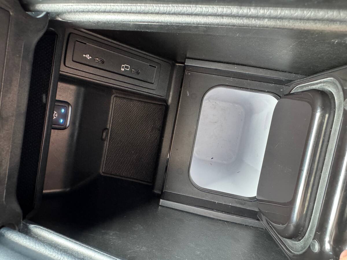 Mercedes-Benz V 300 2021 - DriveType: All-wheel 