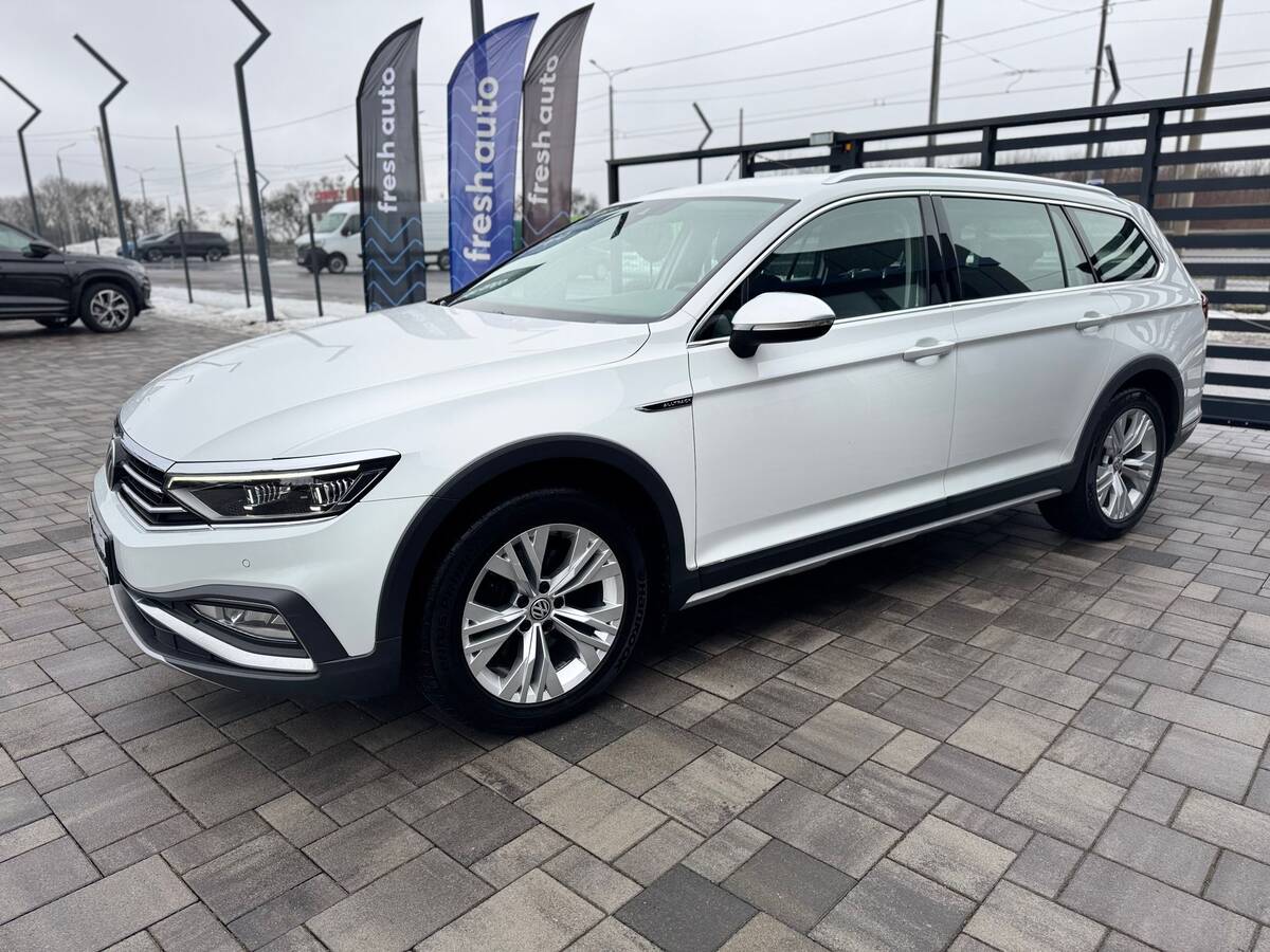 Volkswagen Passat Alltrack 2021 - Привід: Повний 