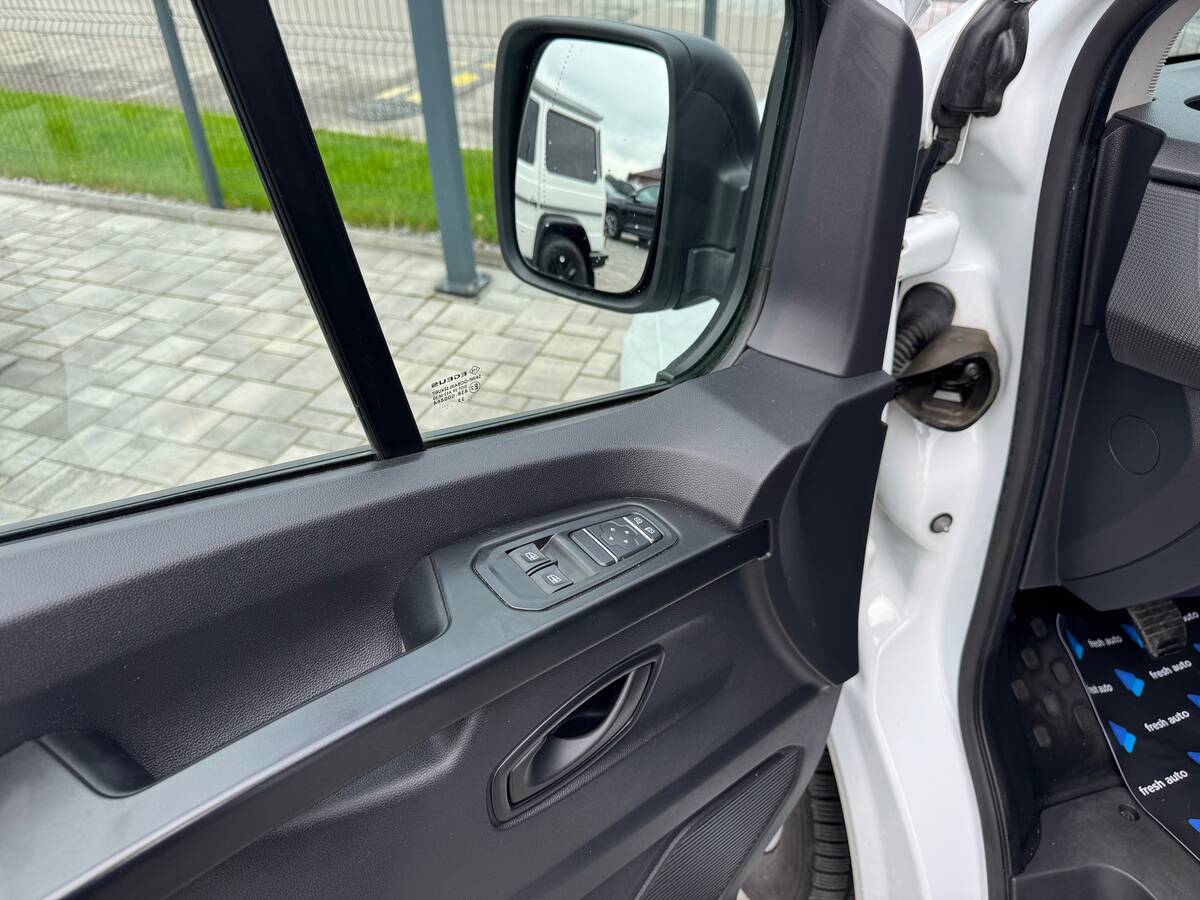 Renault Trafic 2022 - фреш авто