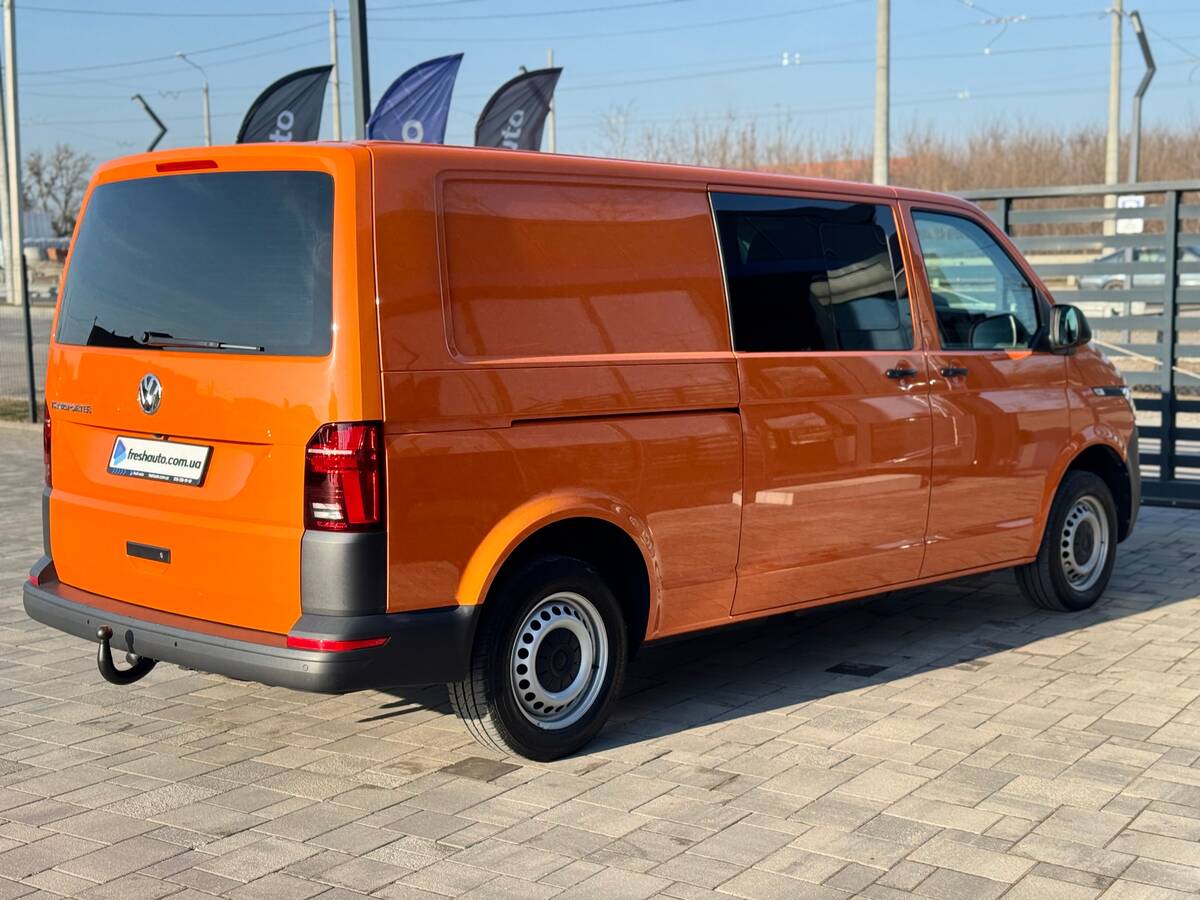 Volkswagen Transporter 2020 - Transmission: Manual 