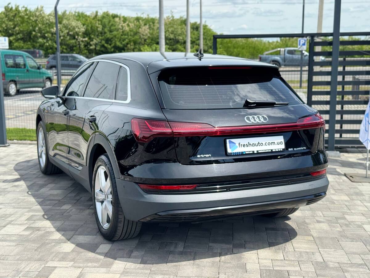 Audi e-tron 2021 - Батарея: 95 кВт