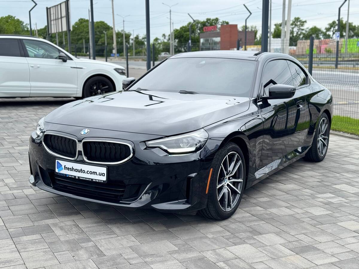 BMW 2 Series 2024 - Кількість місць: 4 