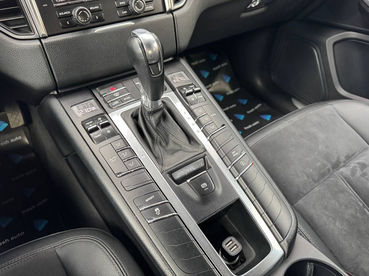 Porsche Macan S 2015 - Потужність: 344 кс