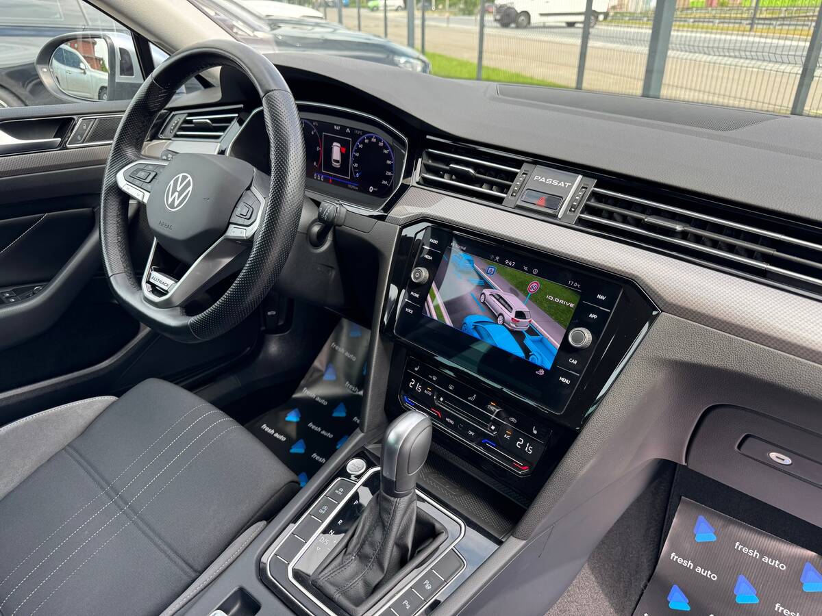 Volkswagen Passat Alltrack 2022 - фреш авто рівне