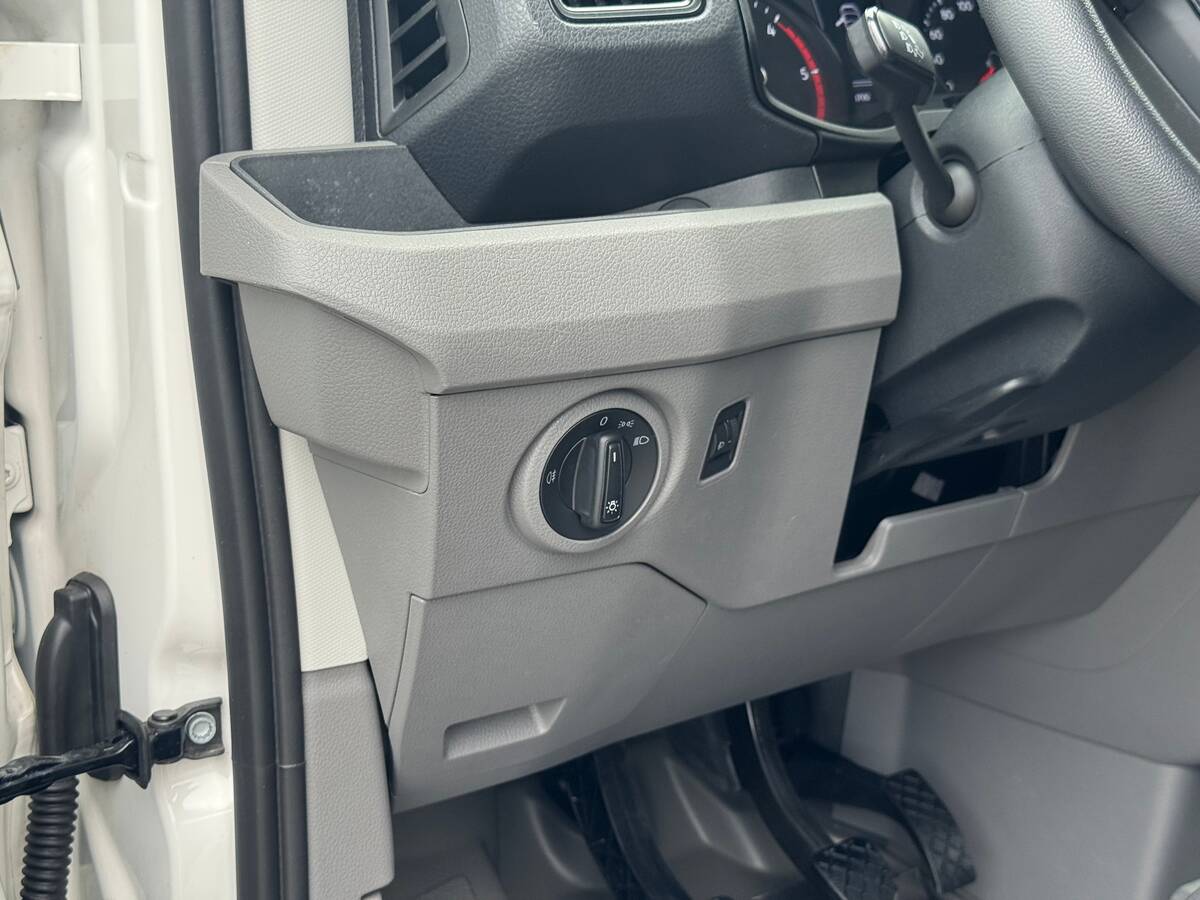 Volkswagen Crafter 2022 - freshauto