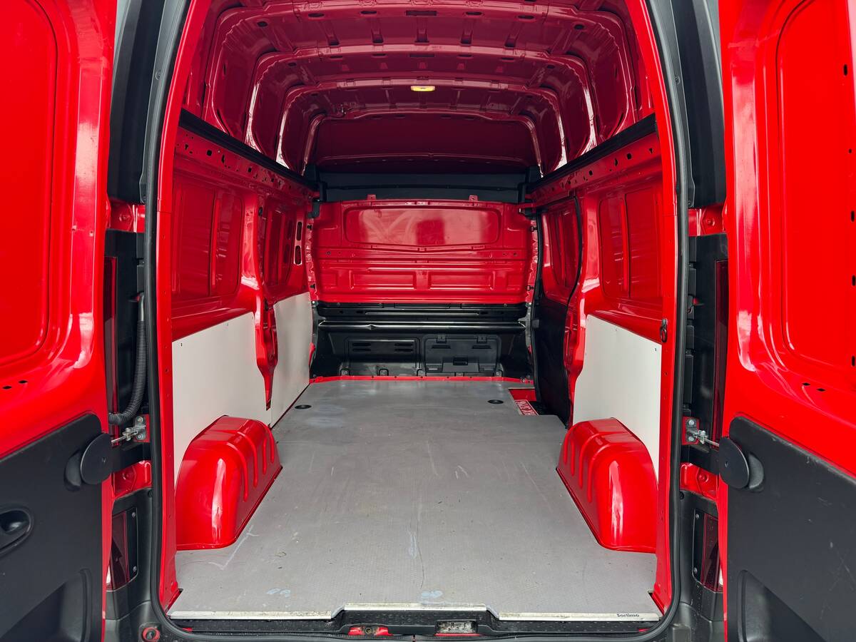 Renault Trafic 2023 - Number Of Seats: 3 