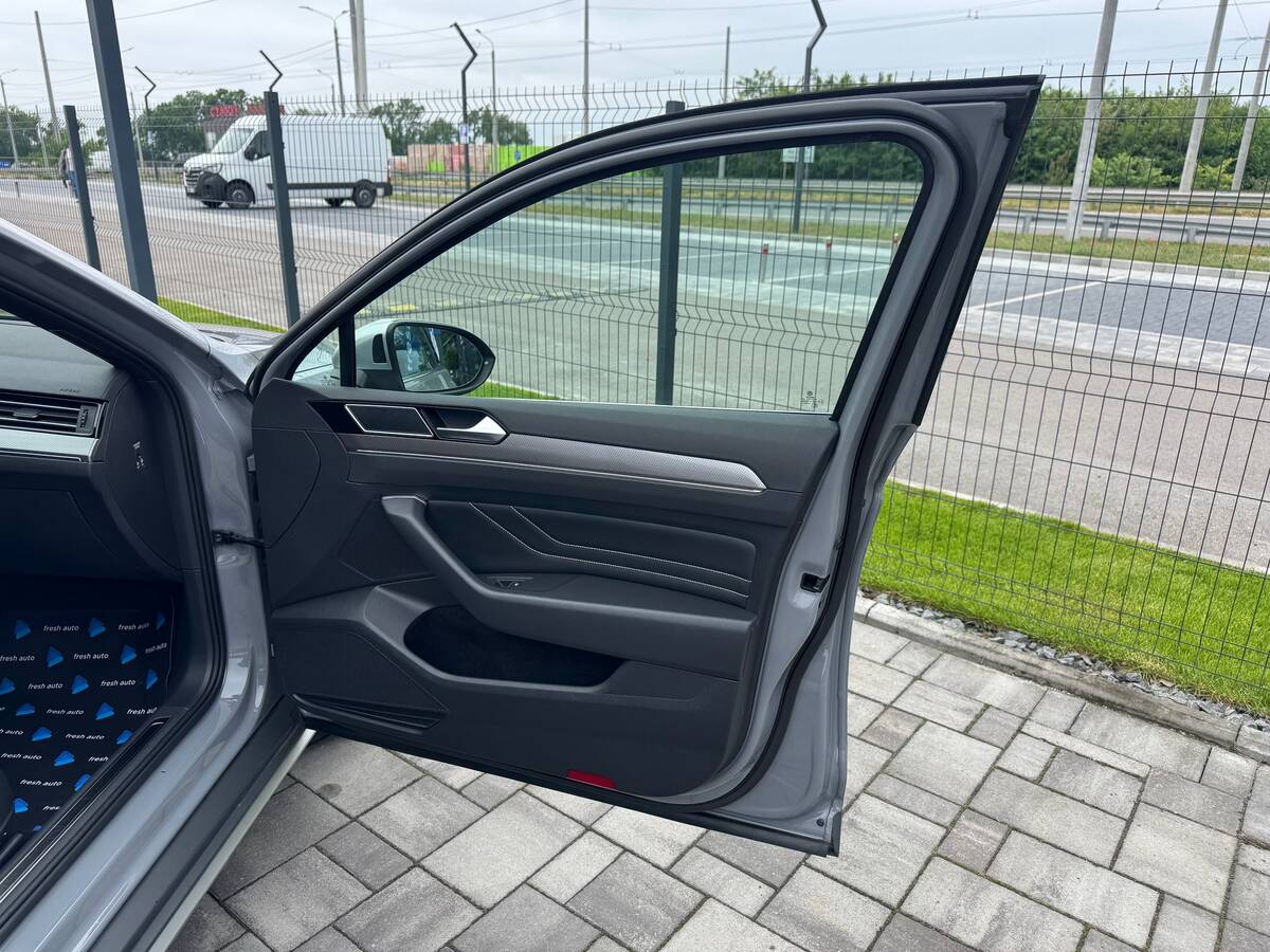 Volkswagen Passat Alltrack 2023 - freshauto
