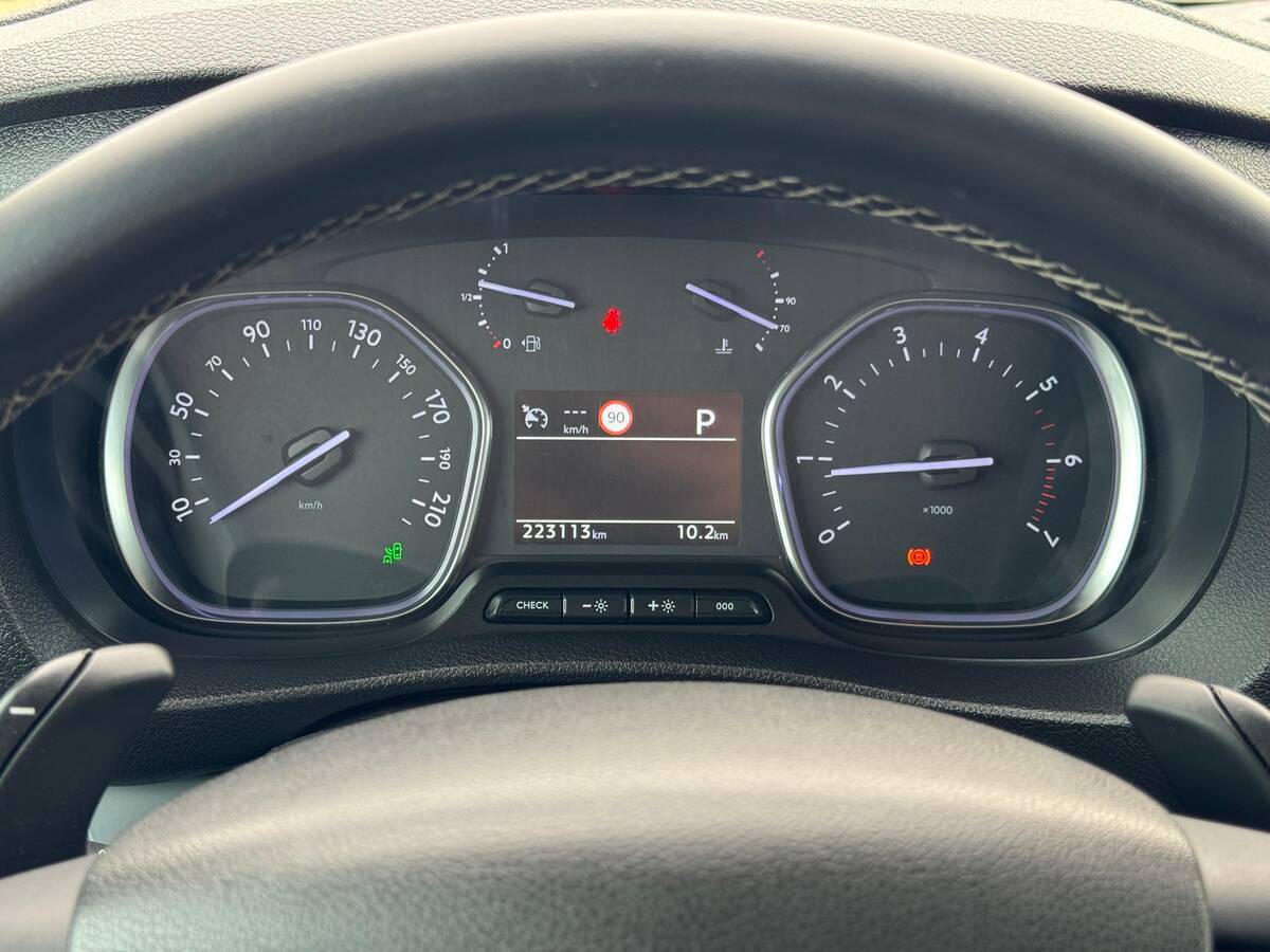 Opel Vivaro 2020 - freshauto