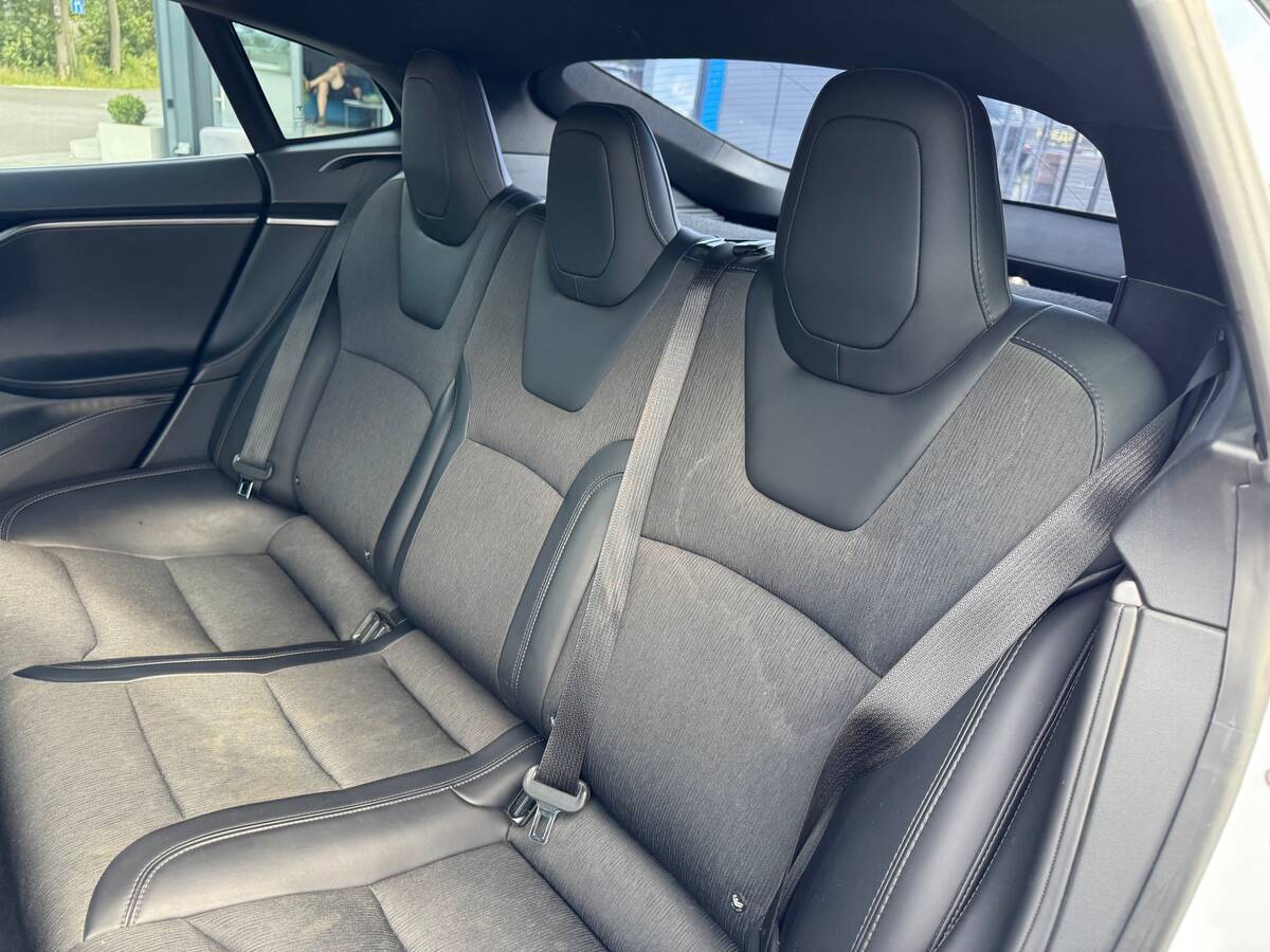 Tesla Model S 2018