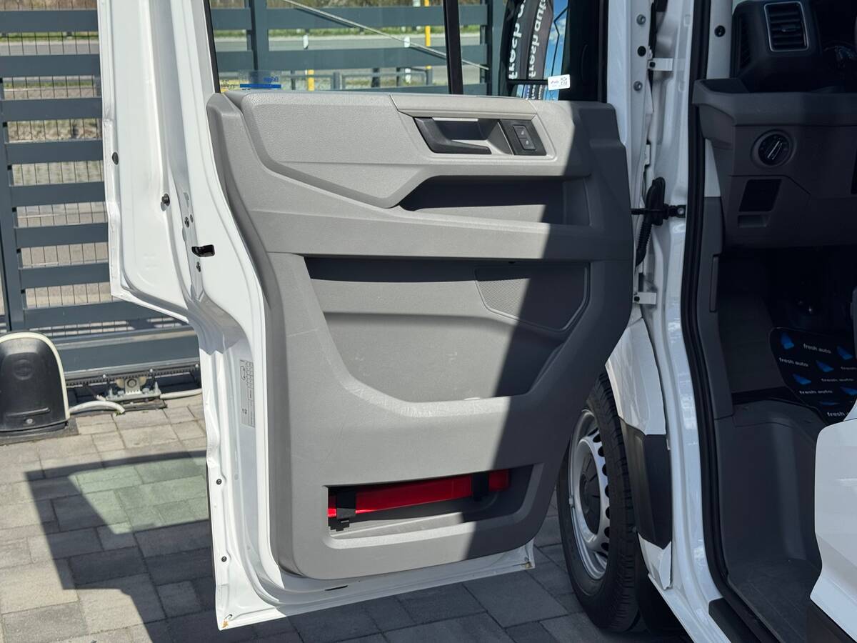 Volkswagen e-Crafter 2021 - fresh auto