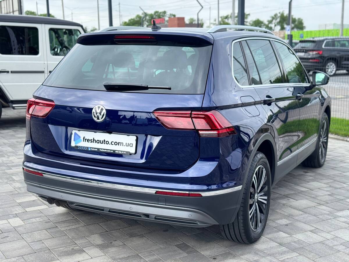 Volkswagen Tiguan 2019 - Country: Sweden 