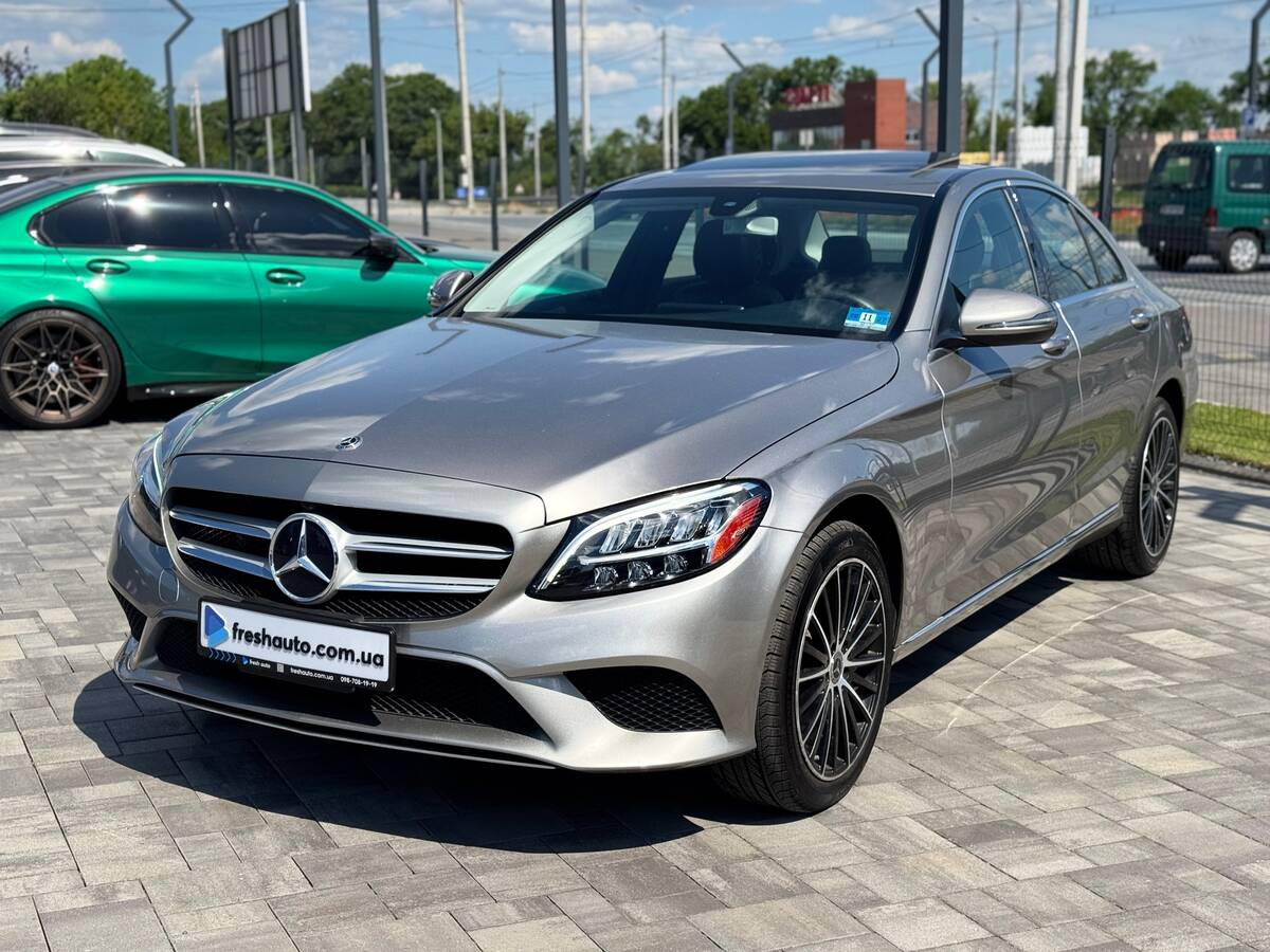 Mercedes-Benz C-Class 2018 - Number Of Seats: 5 
