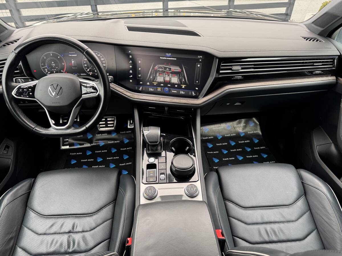 Volkswagen Touareg 2021 - Комплектація: HighLine 
