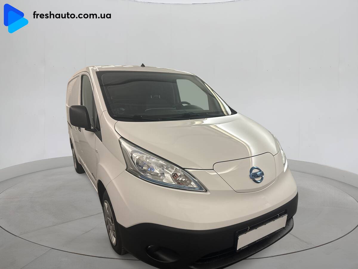 Nissan NV200 2020