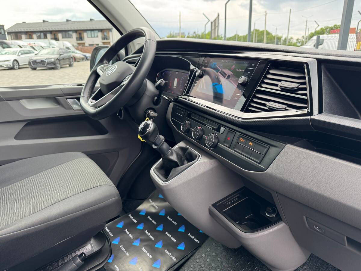 Volkswagen Transporter 2022 - HP: 150 HP