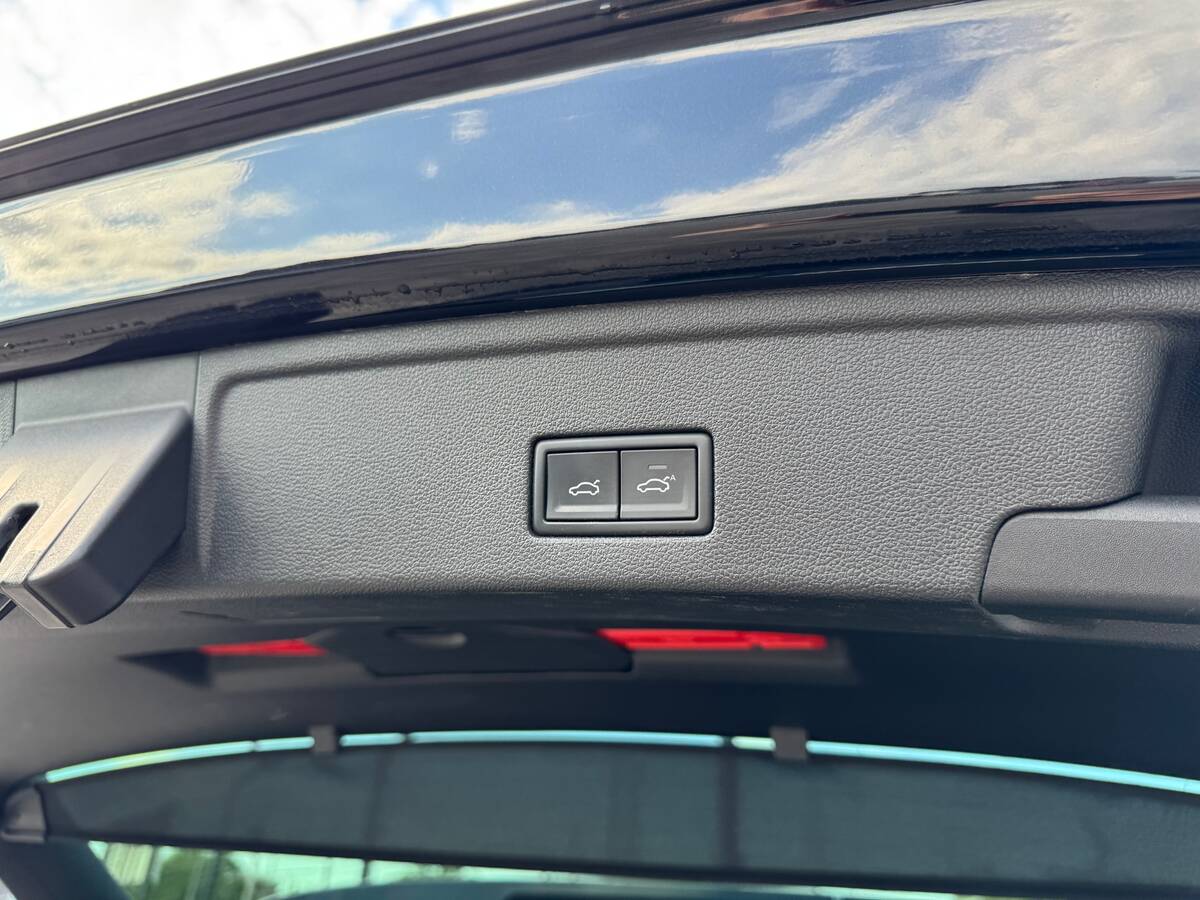 Volkswagen Touareg 2020 - fresh auto