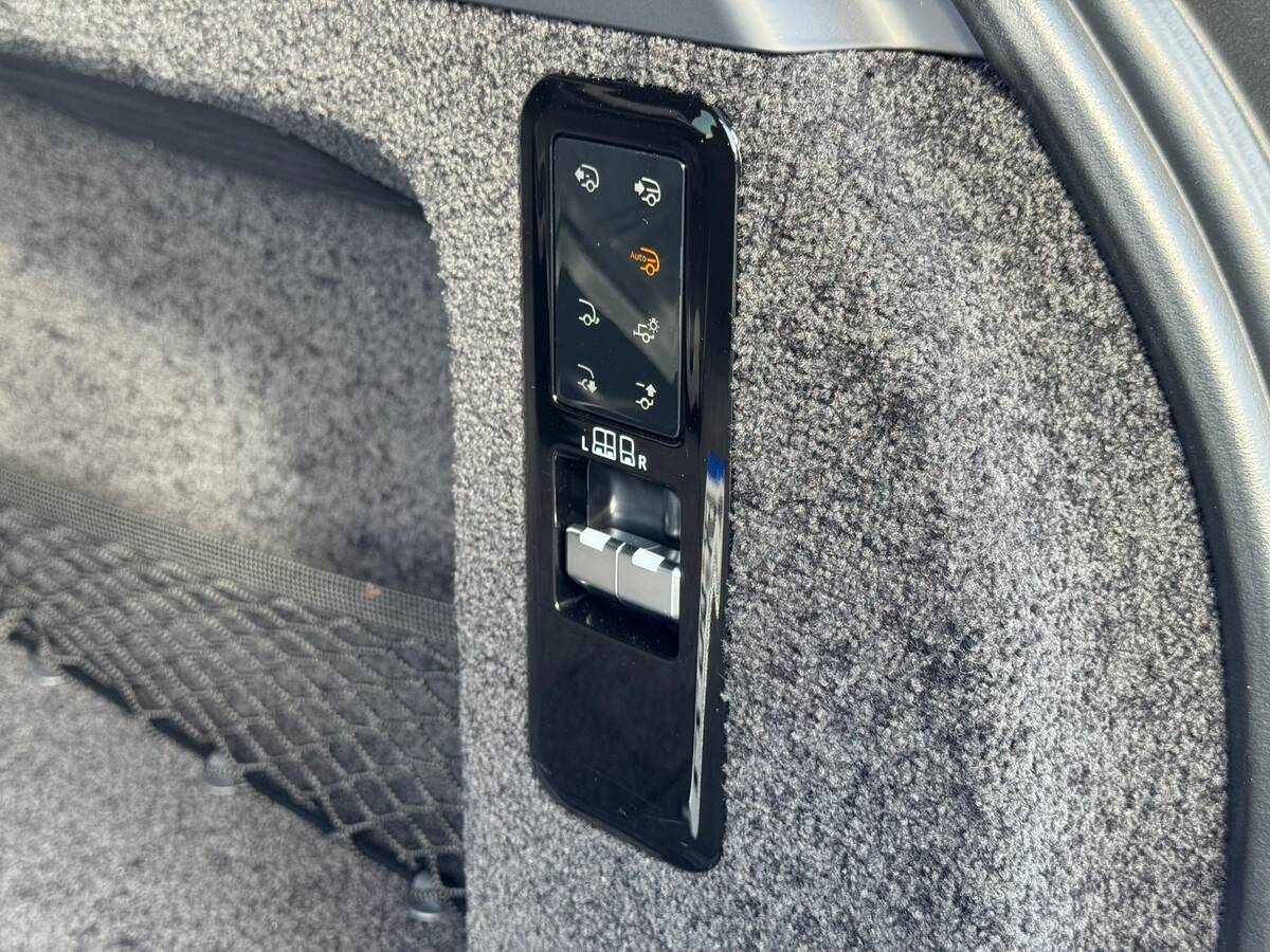 Land Rover Range Rover 2023 - fresh auto