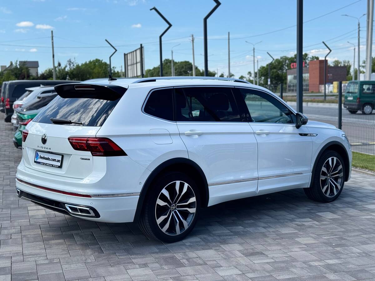 Volkswagen Tiguan Allspace 2022 (Фольксваген Тігуан Оллспейс) — фото 3 з 5